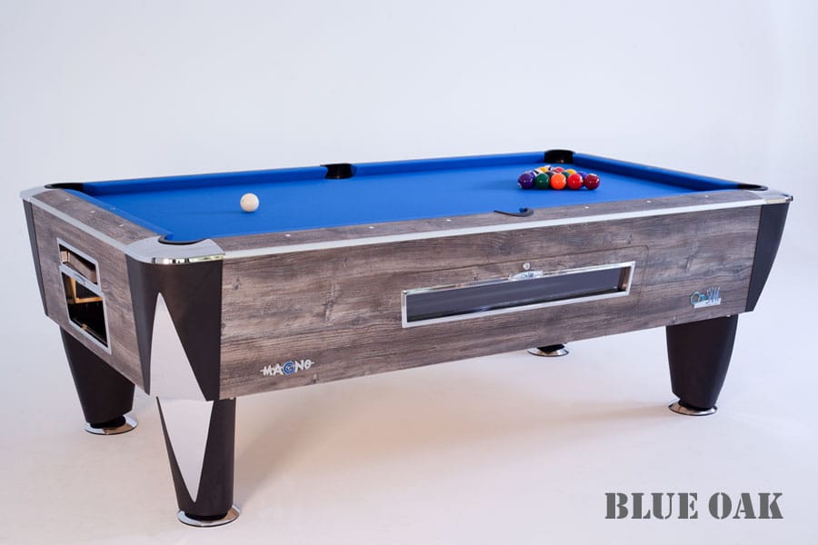 Futbolín de alta calidad para alquiler en local de ocio de Alicante, perfecto para organizar ligas, torneos y fidelizar a la clientela